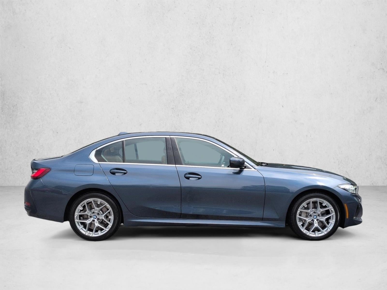 2025 BMW 330i 330i