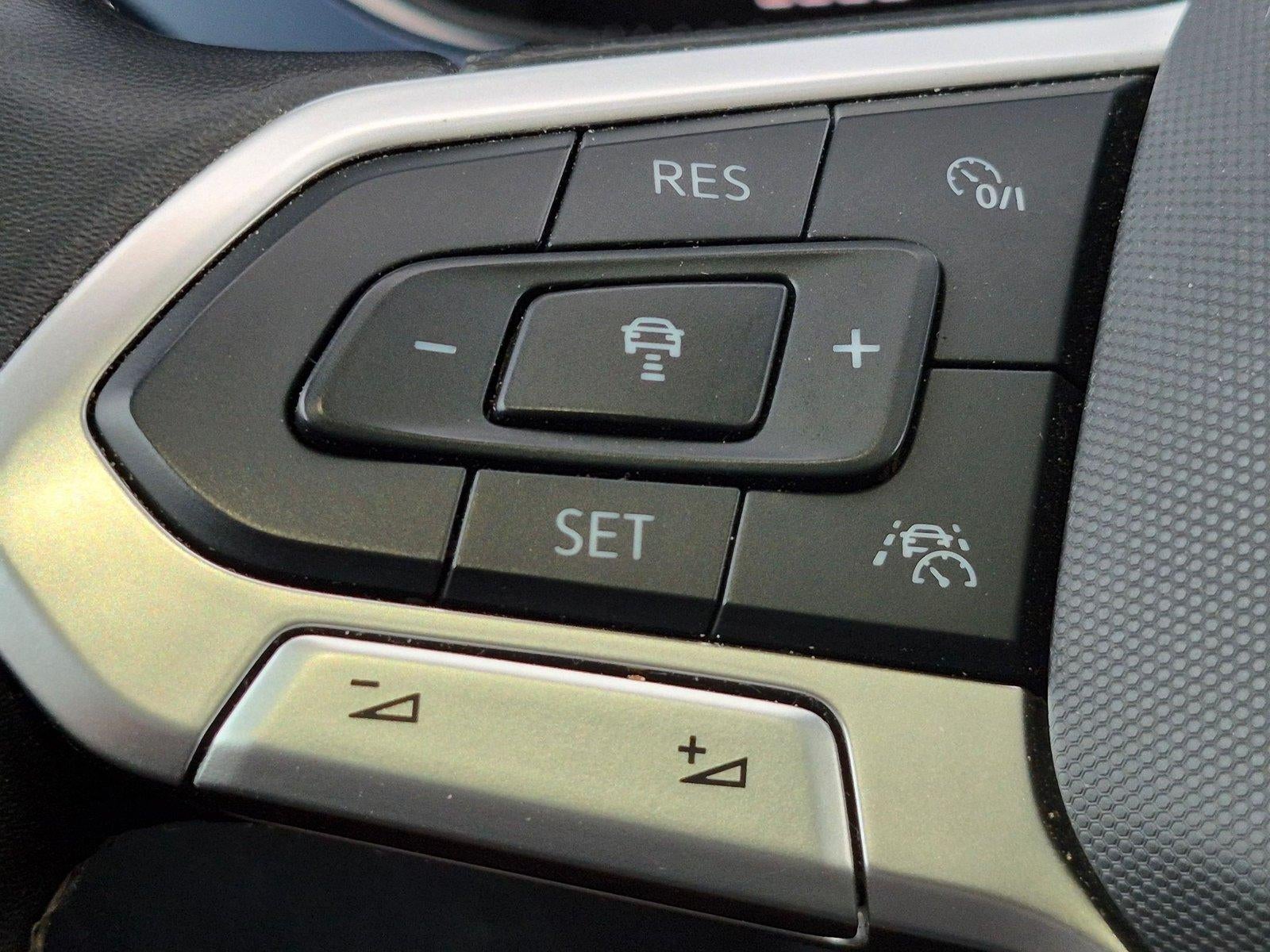 2024 Volkswagen Taos SE