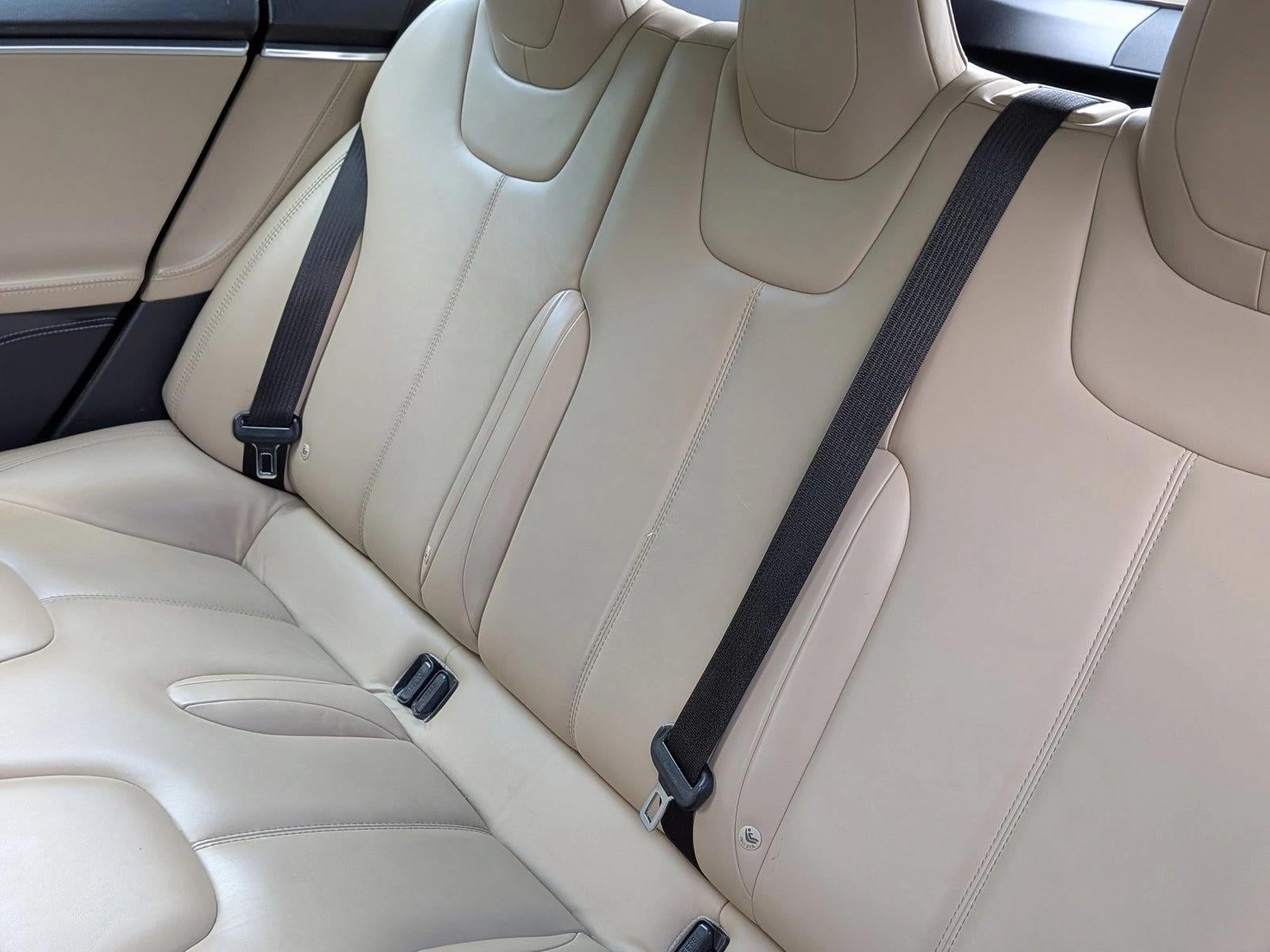 2015 Tesla Model S 70D