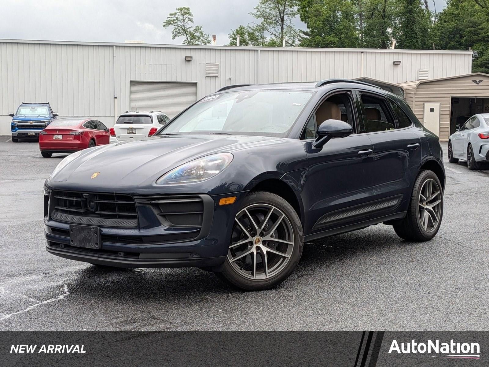 2023 Porsche Macan Base