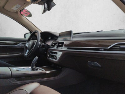 2022 BMW 750 i xDrive