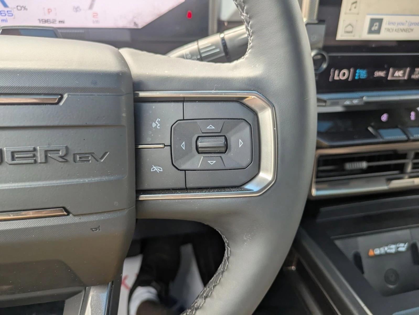 2025 GMC HUMMER EV SUV 2X