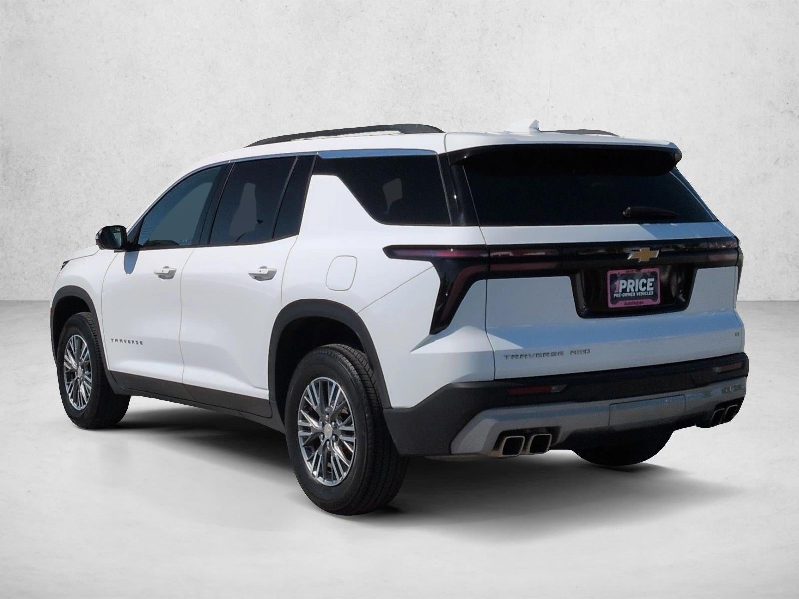 2024 Chevrolet Traverse LT