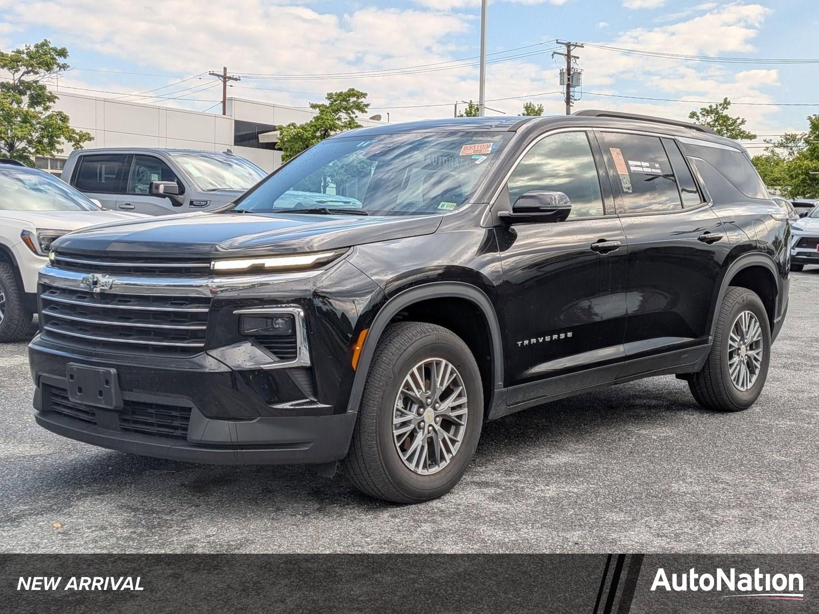 2024 Chevrolet Traverse LT