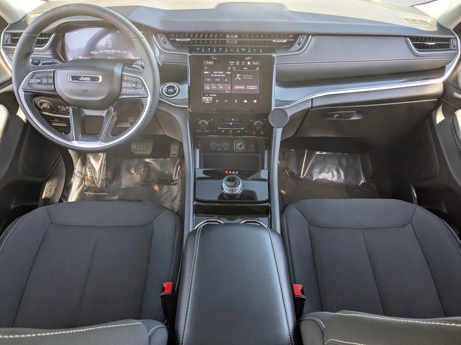 2023 Jeep Grand Cherokee Laredo 4x4