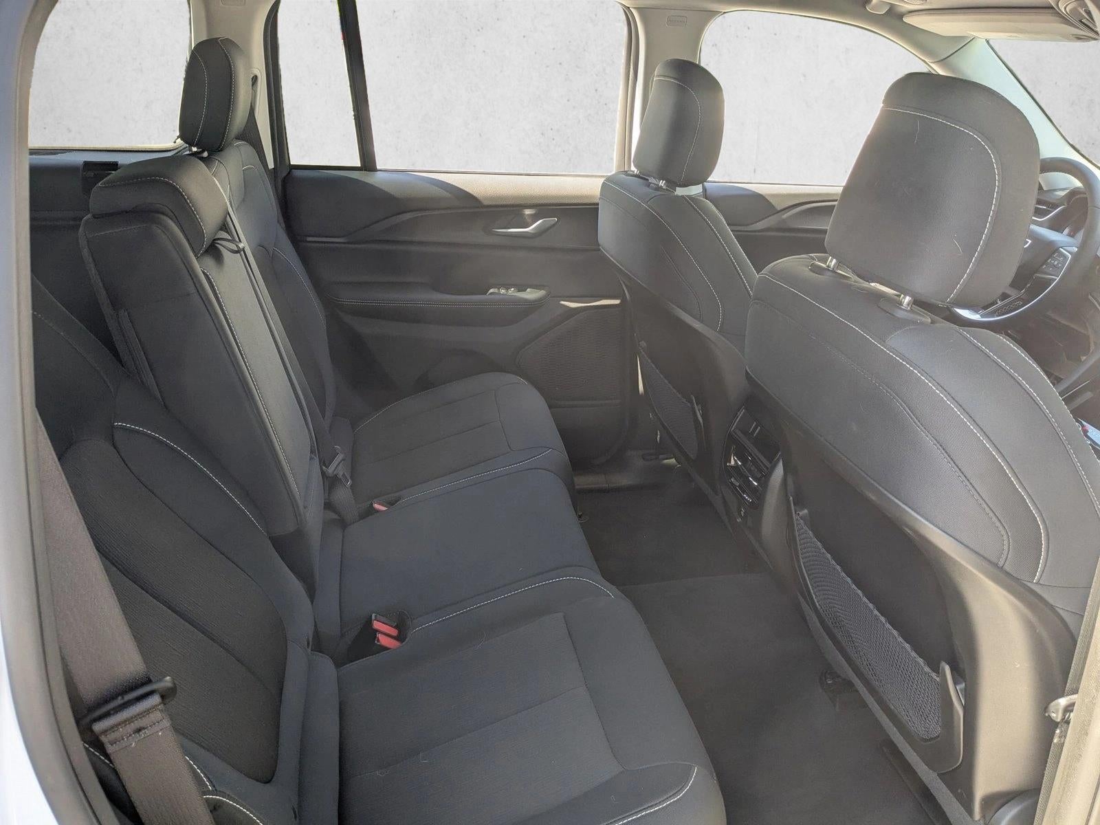 2023 Jeep Grand Cherokee Laredo 4x4