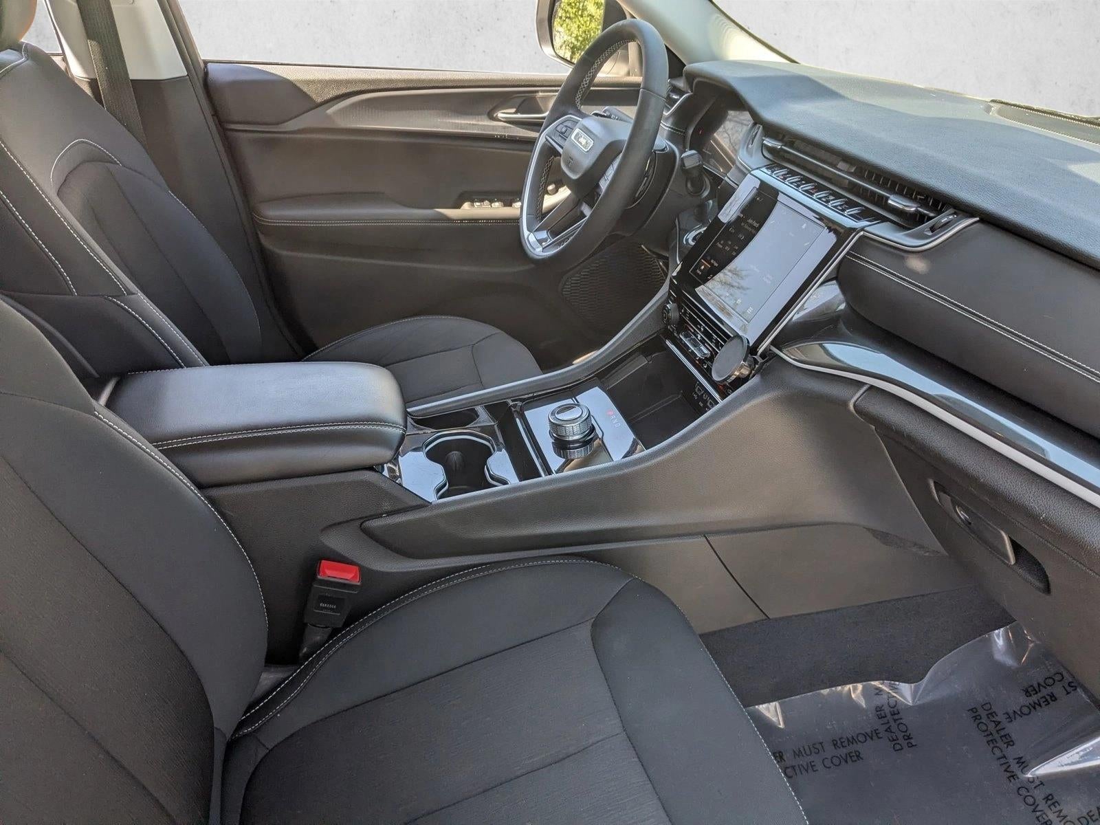 2023 Jeep Grand Cherokee Laredo 4x4