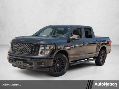 2019 Nissan Titan 4x4 Crew Cab SV