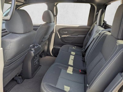2019 Nissan Titan 4x4 Crew Cab SV