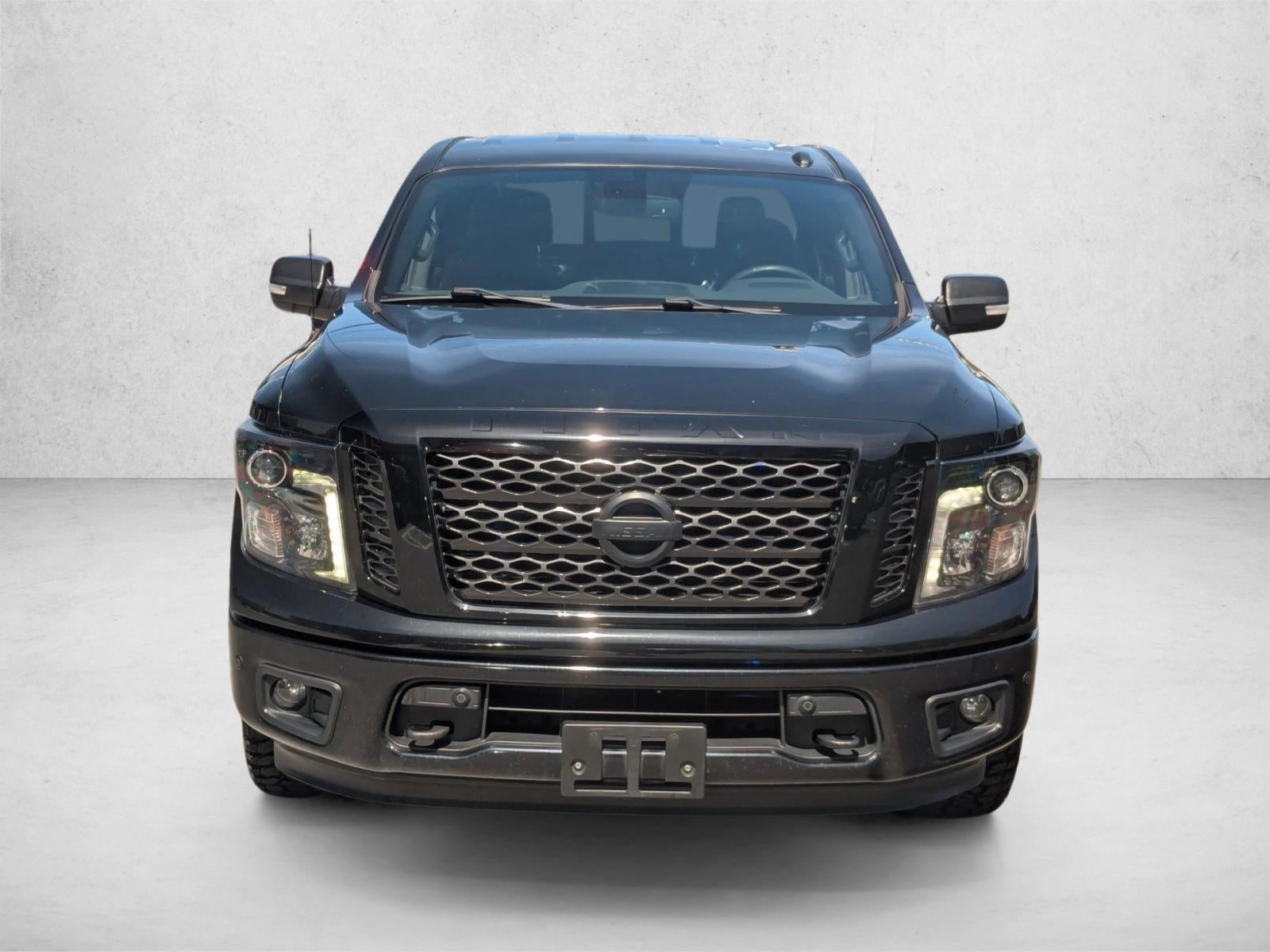 2019 Nissan Titan 4x4 Crew Cab SV