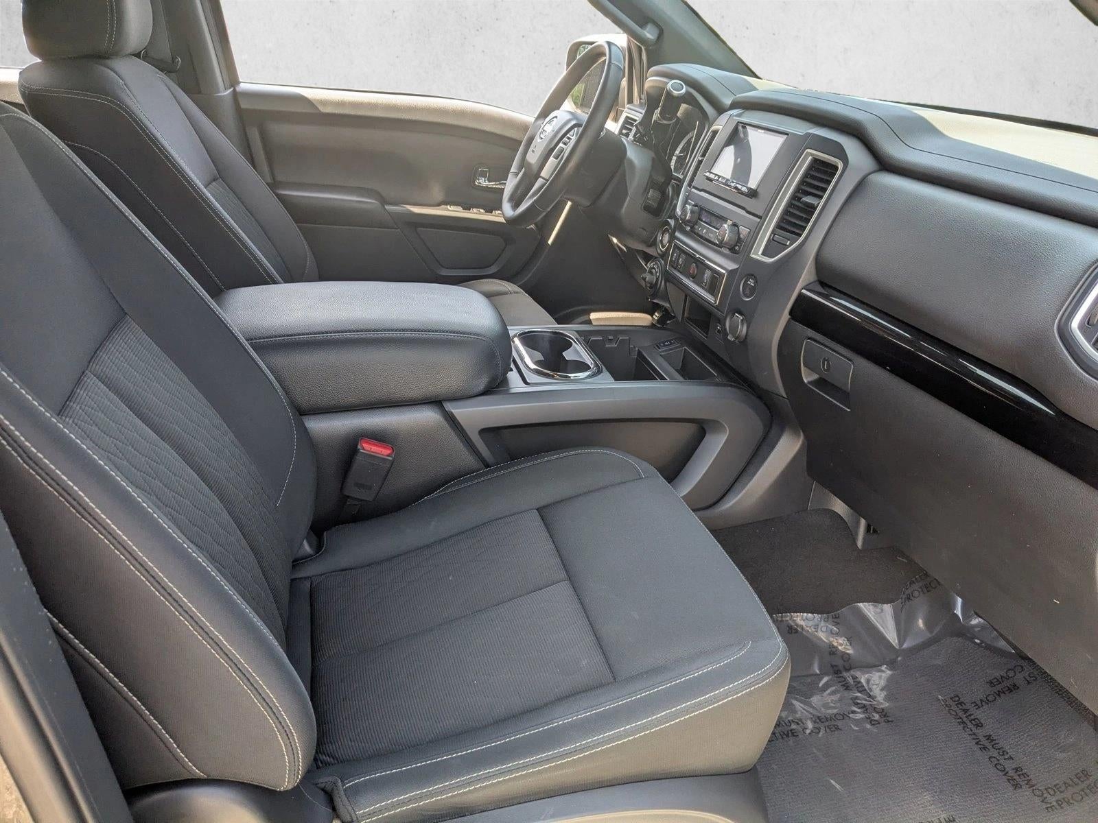 2019 Nissan Titan 4x4 Crew Cab SV