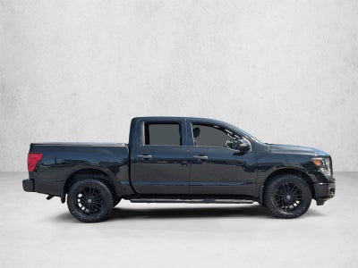 2019 Nissan Titan 4x4 Crew Cab SV