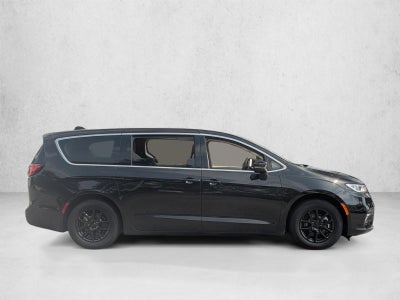 2023 Chrysler Pacifica Touring L FWD
