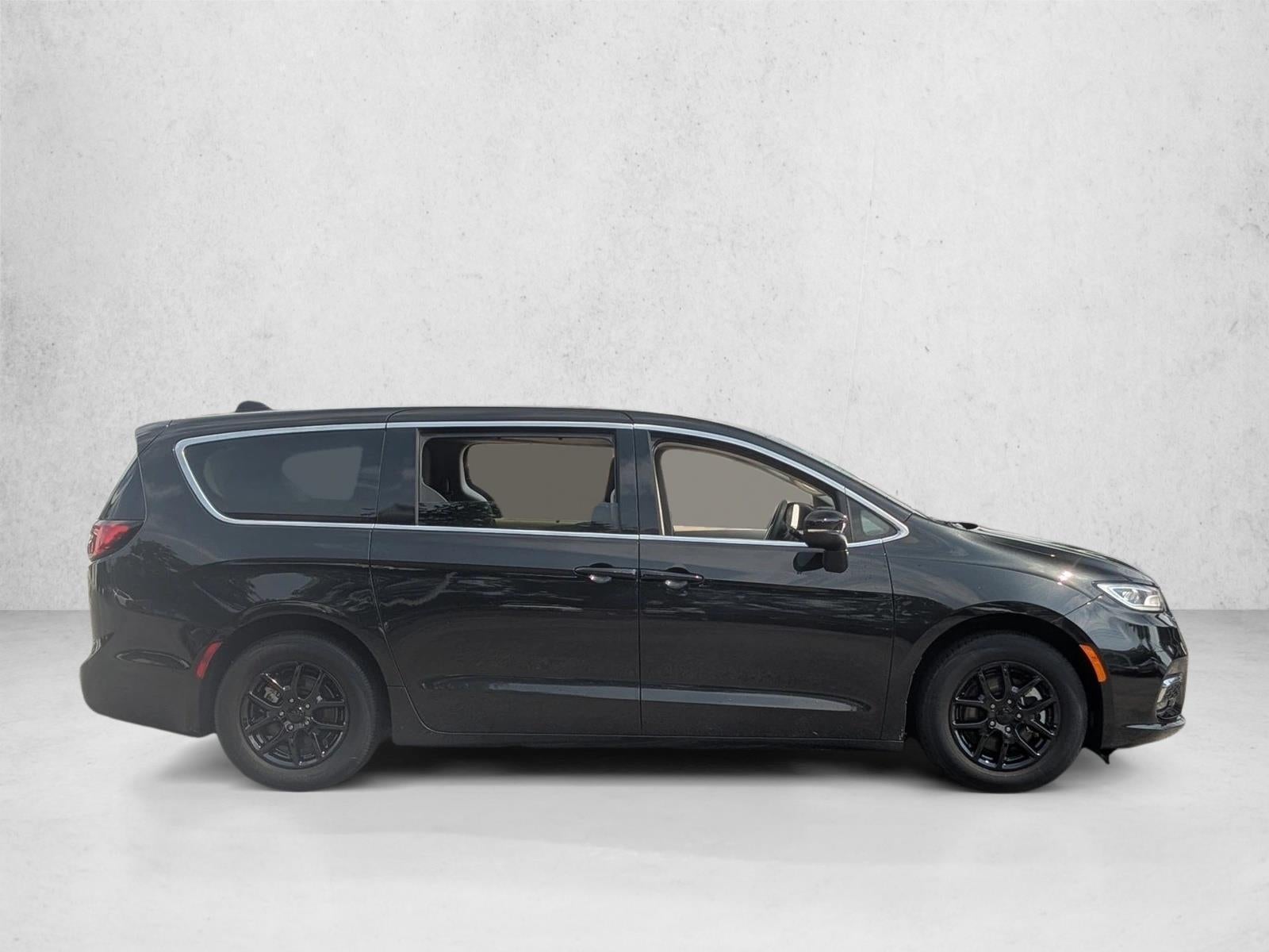 2023 Chrysler Pacifica Touring L FWD