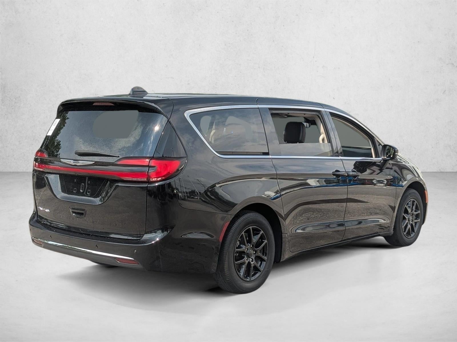 2023 Chrysler Pacifica Touring L FWD