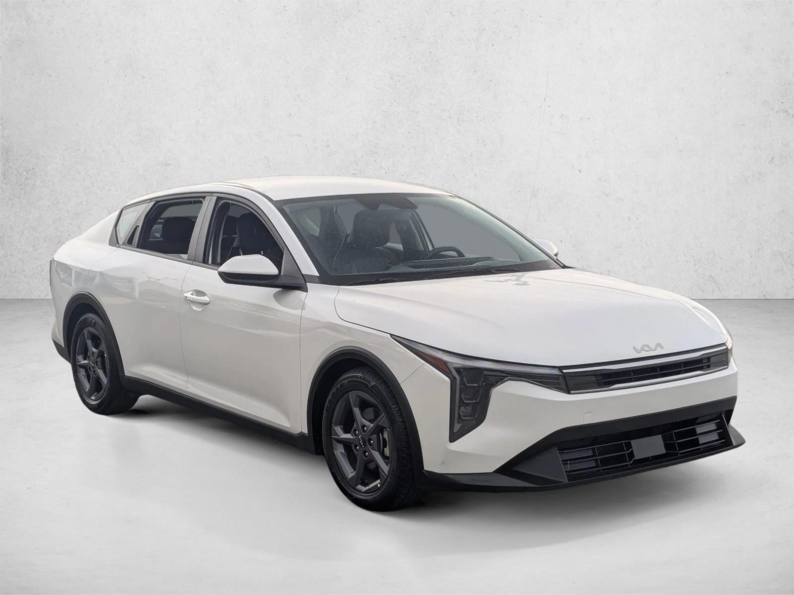 2025 Kia K4 LXS FWD