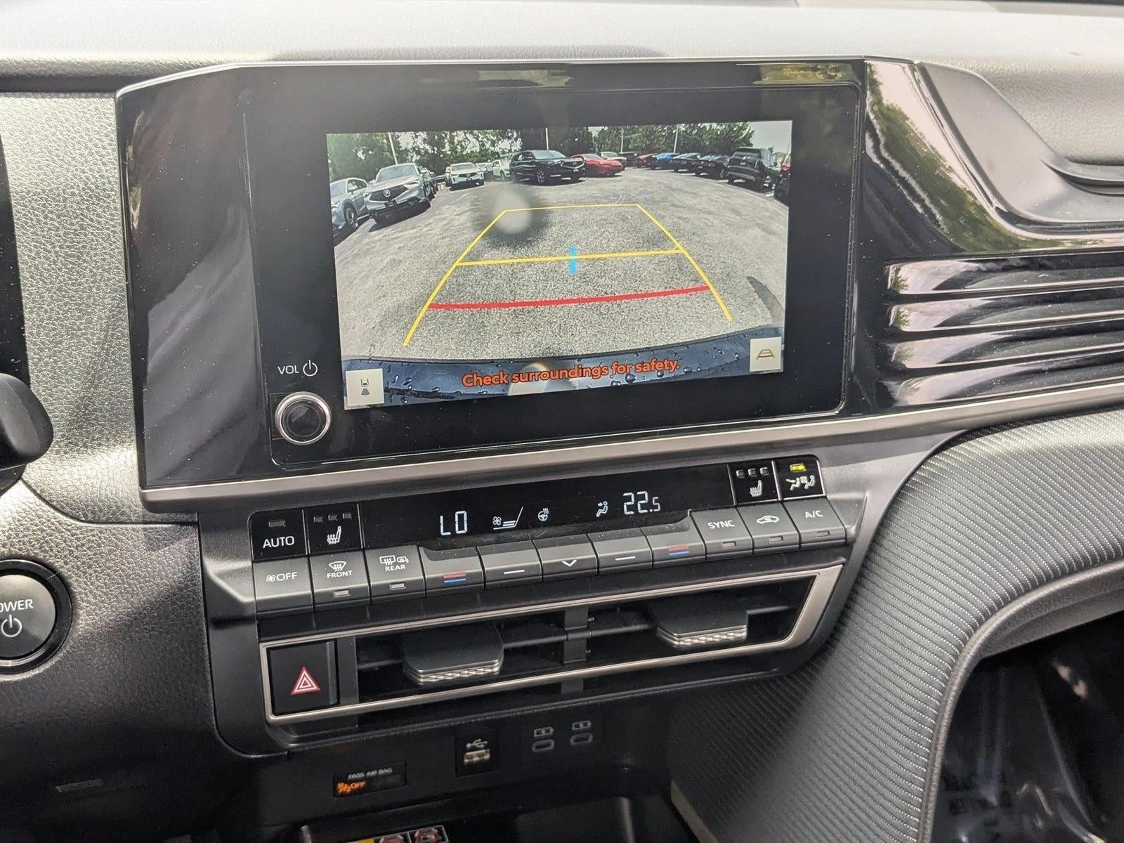 2025 Toyota Camry LE (SE)