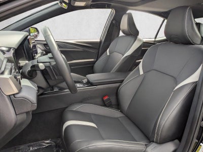2025 Toyota Camry LE (SE)