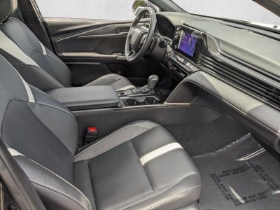 2025 Toyota Camry LE (SE)