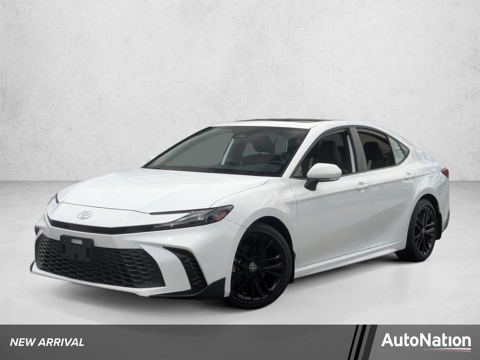 2025 Toyota Camry LE (SE)