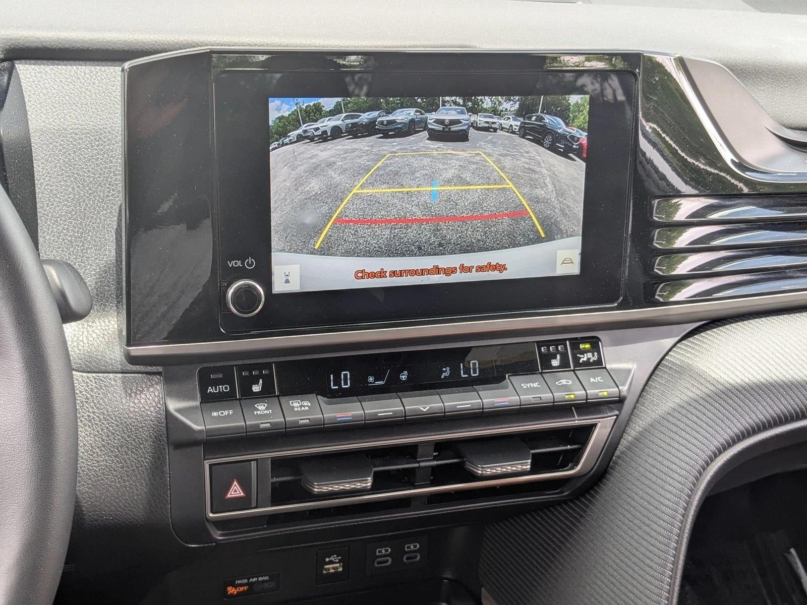 2025 Toyota Camry LE (SE)