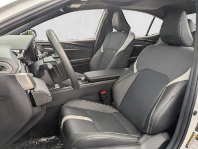 2025 Toyota Camry LE (SE)