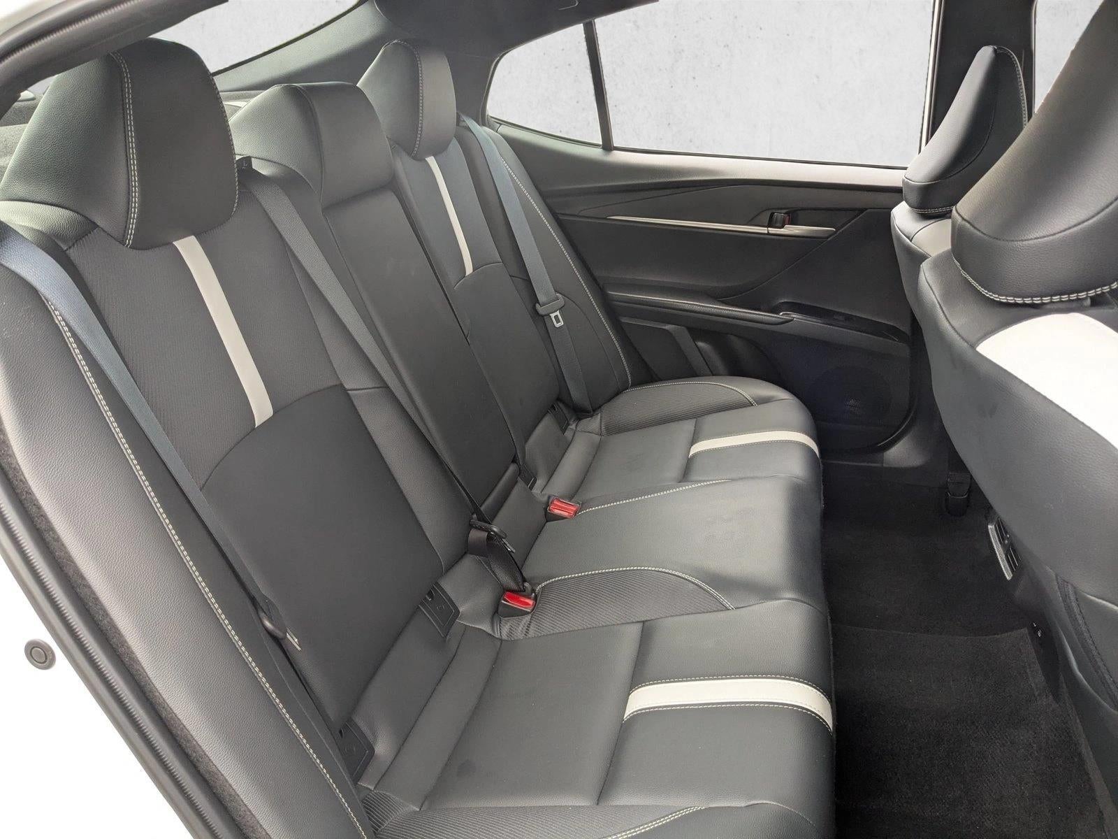 2025 Toyota Camry LE (SE)