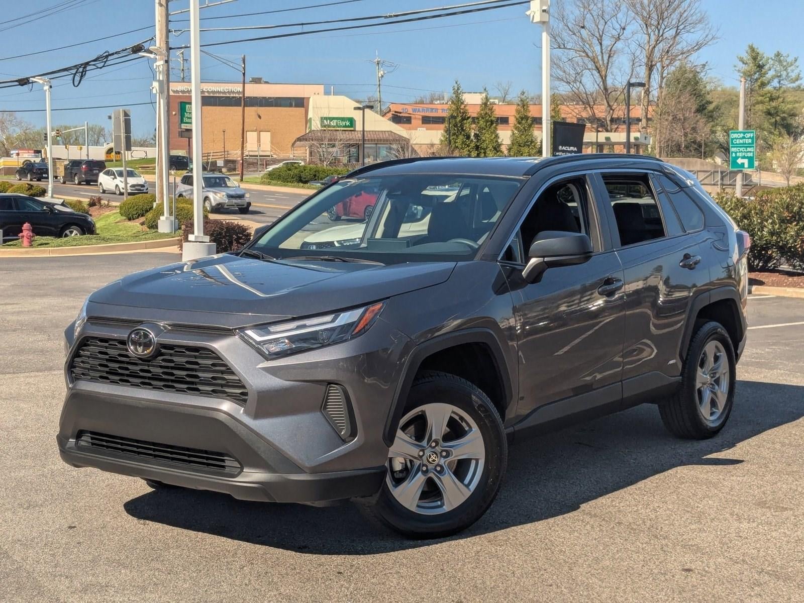 2025 Toyota RAV4 Hybrid LE AWD (Natl)