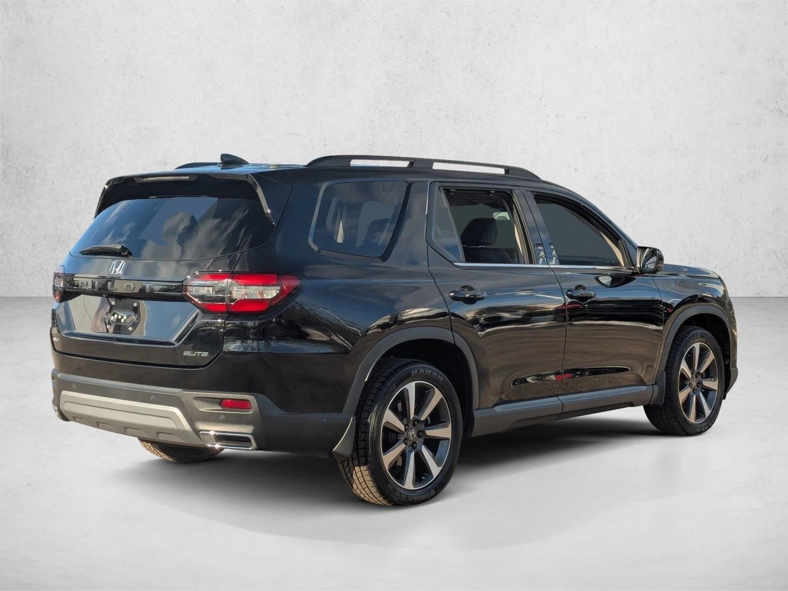 2023 Honda Pilot Elite AWD