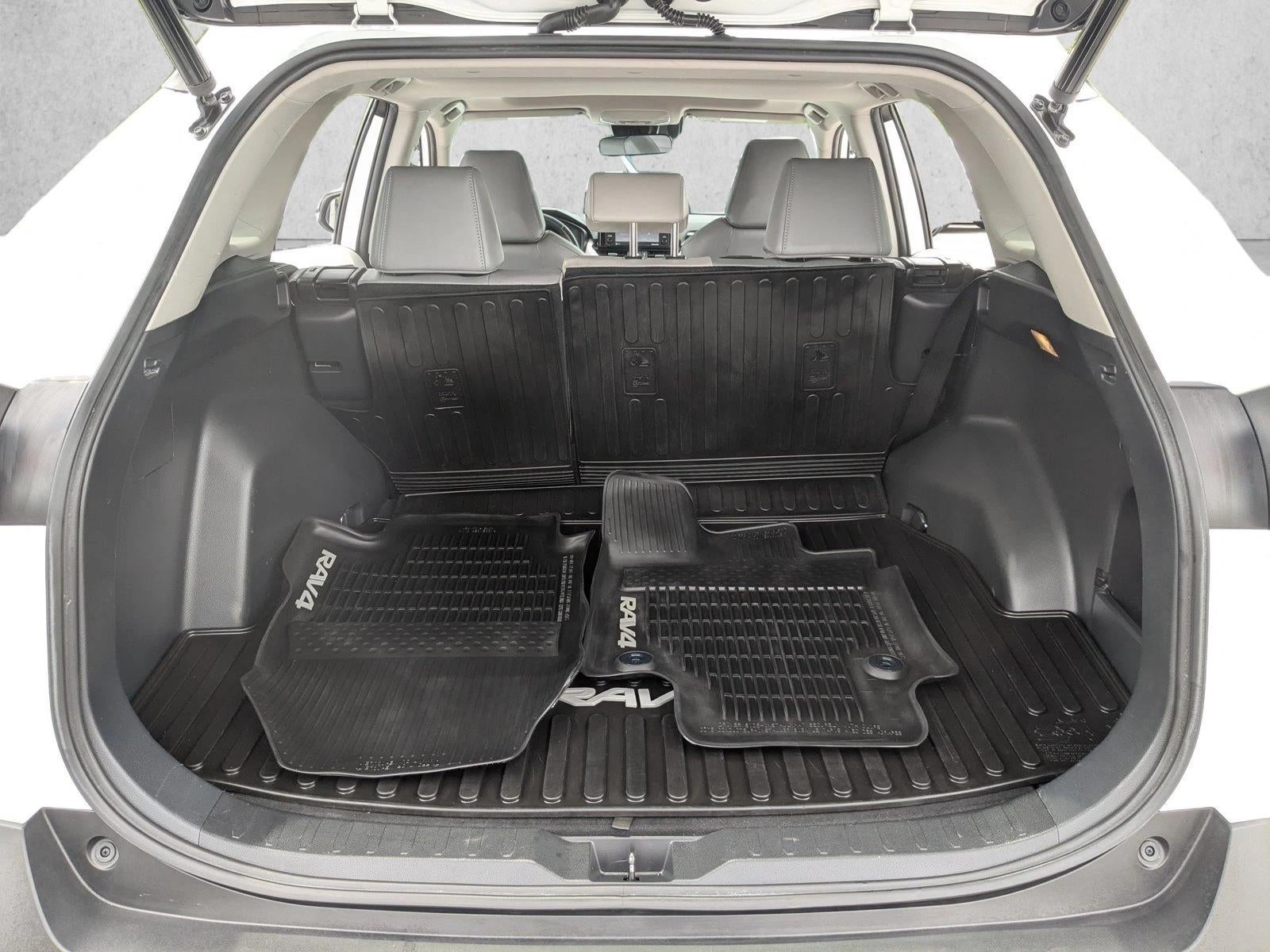 2020 Toyota RAV4 XLE Premium AWD (Natl)