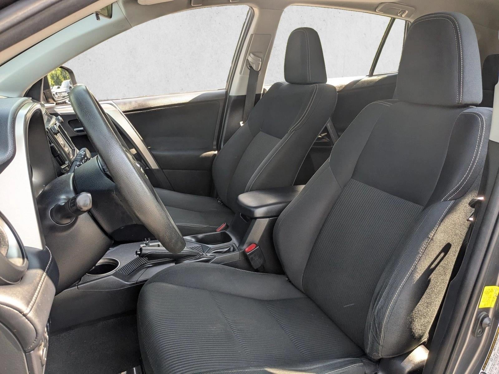 2014 Toyota RAV4 AWD 4dr XLE (Natl)
