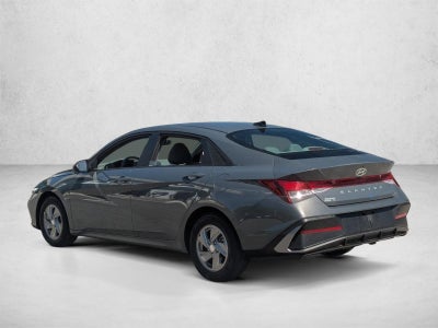 2024 Hyundai ELANTRA SE IVT
