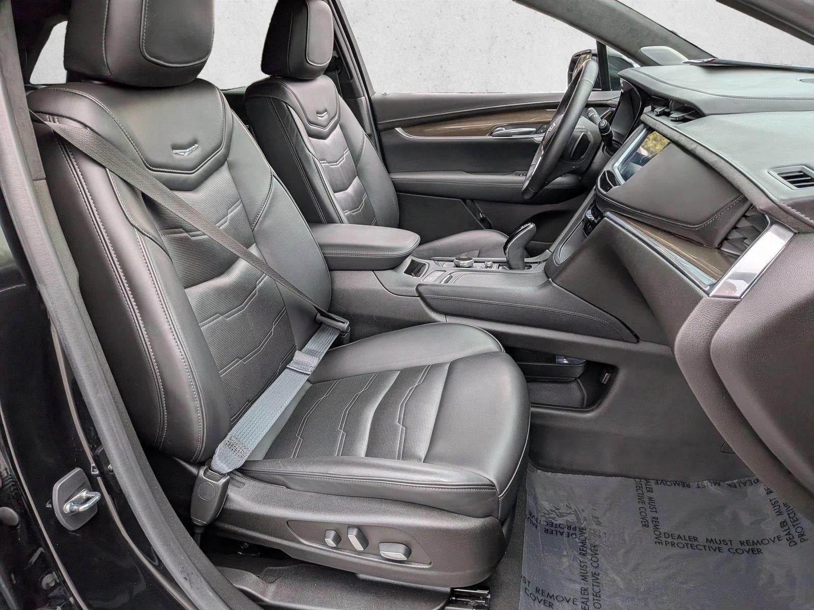 2022 Cadillac XT5 AWD 4dr Premium Luxury