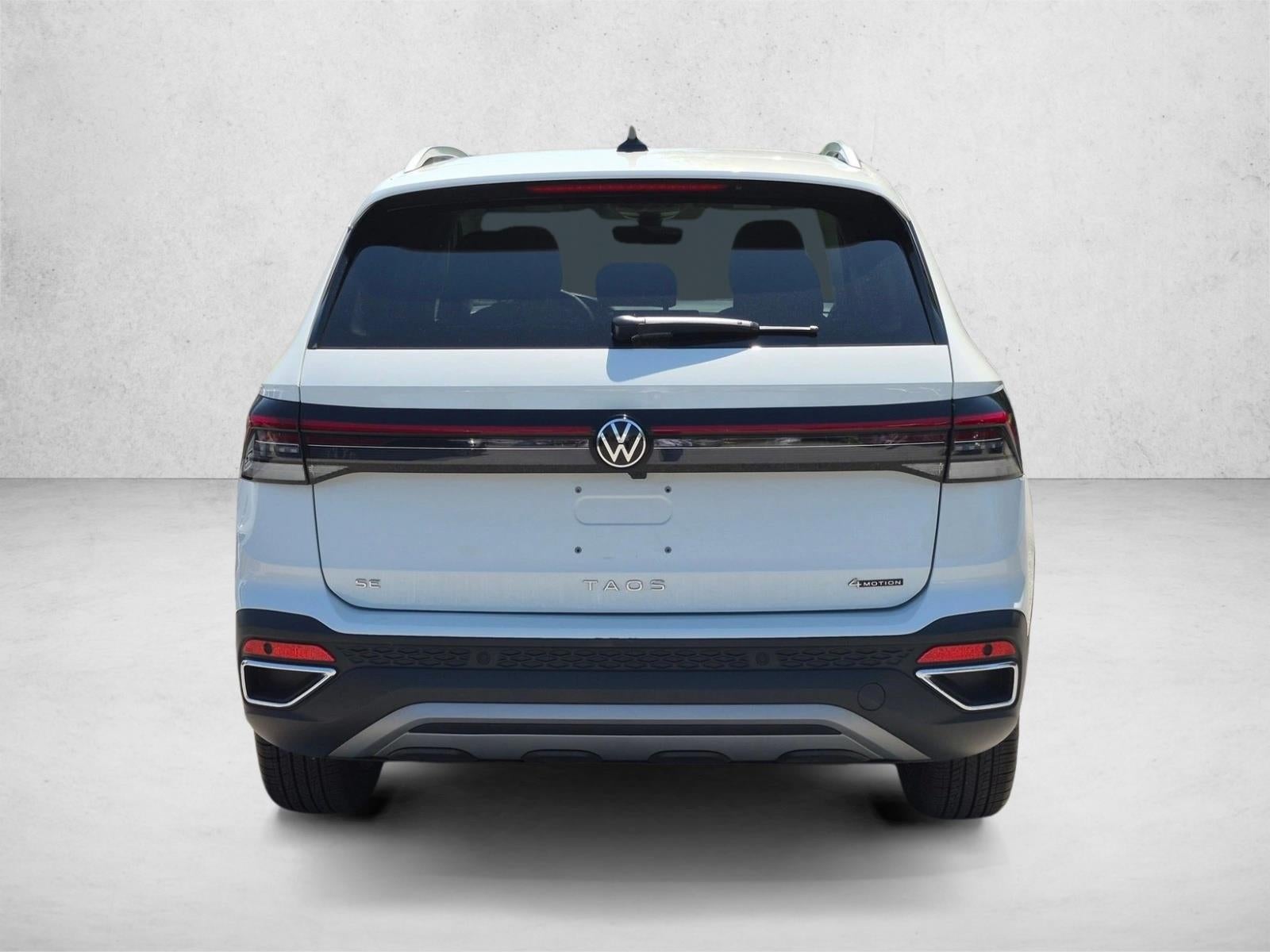 2025 Volkswagen Taos SE 4MOTION