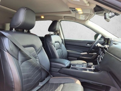 2024 Nissan Pathfinder Platinum 4WD
