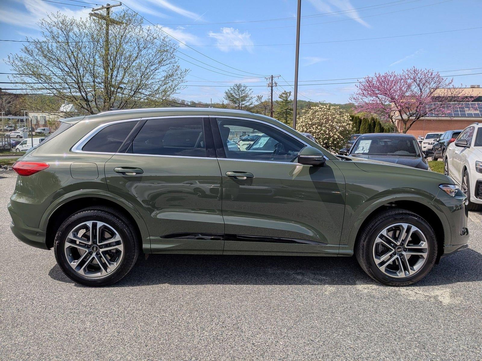 2025 Audi Q5 Premium 2.0 TFSI quattro