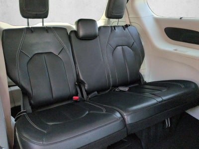 2022 Chrysler Pacifica Touring L FWD