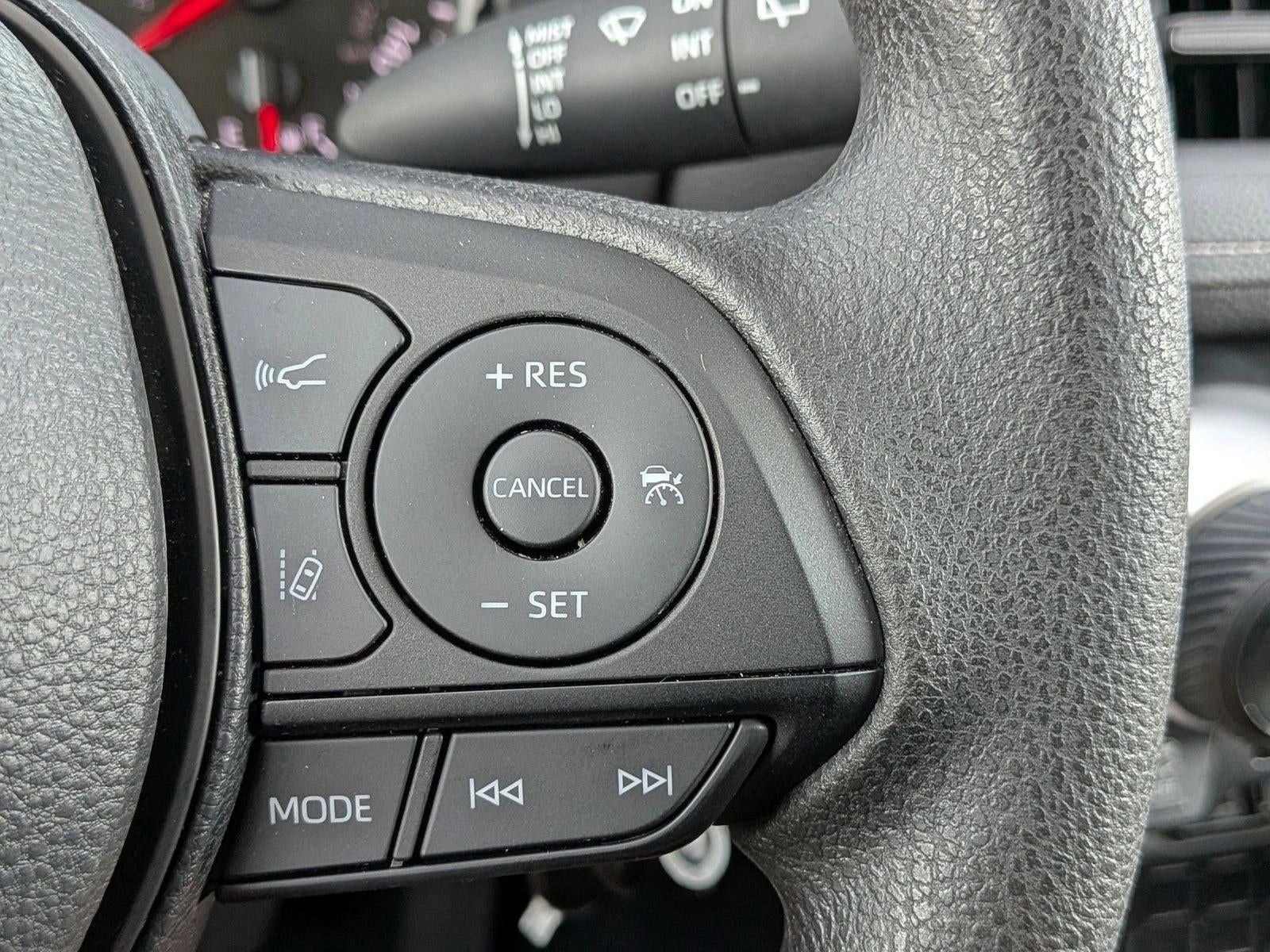 2022 Toyota RAV4 LE AWD (Natl)
