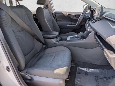 2022 Toyota RAV4 LE AWD (Natl)