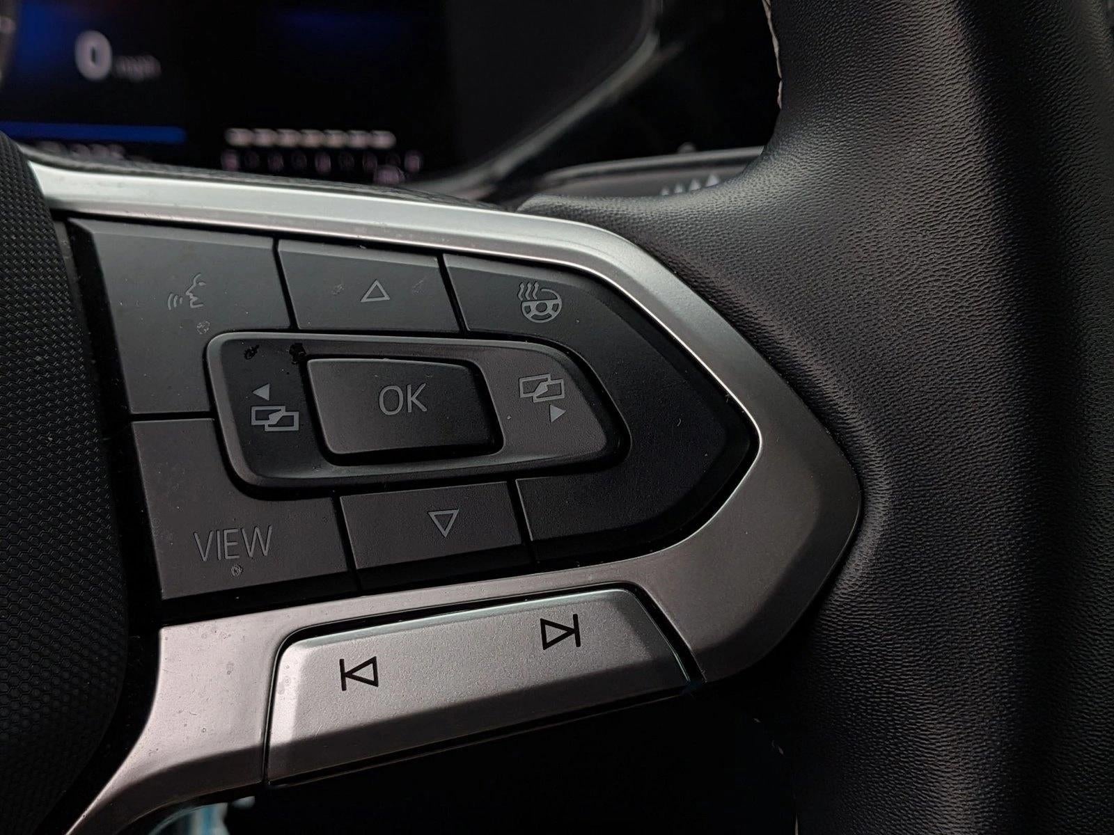 2024 Volkswagen Taos SE FWD