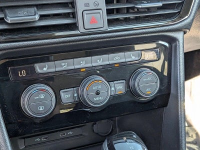 2024 Volkswagen Taos SE FWD