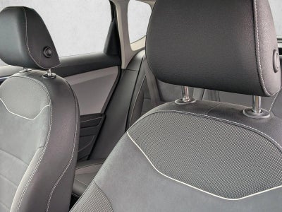 2024 Volkswagen Taos SE FWD