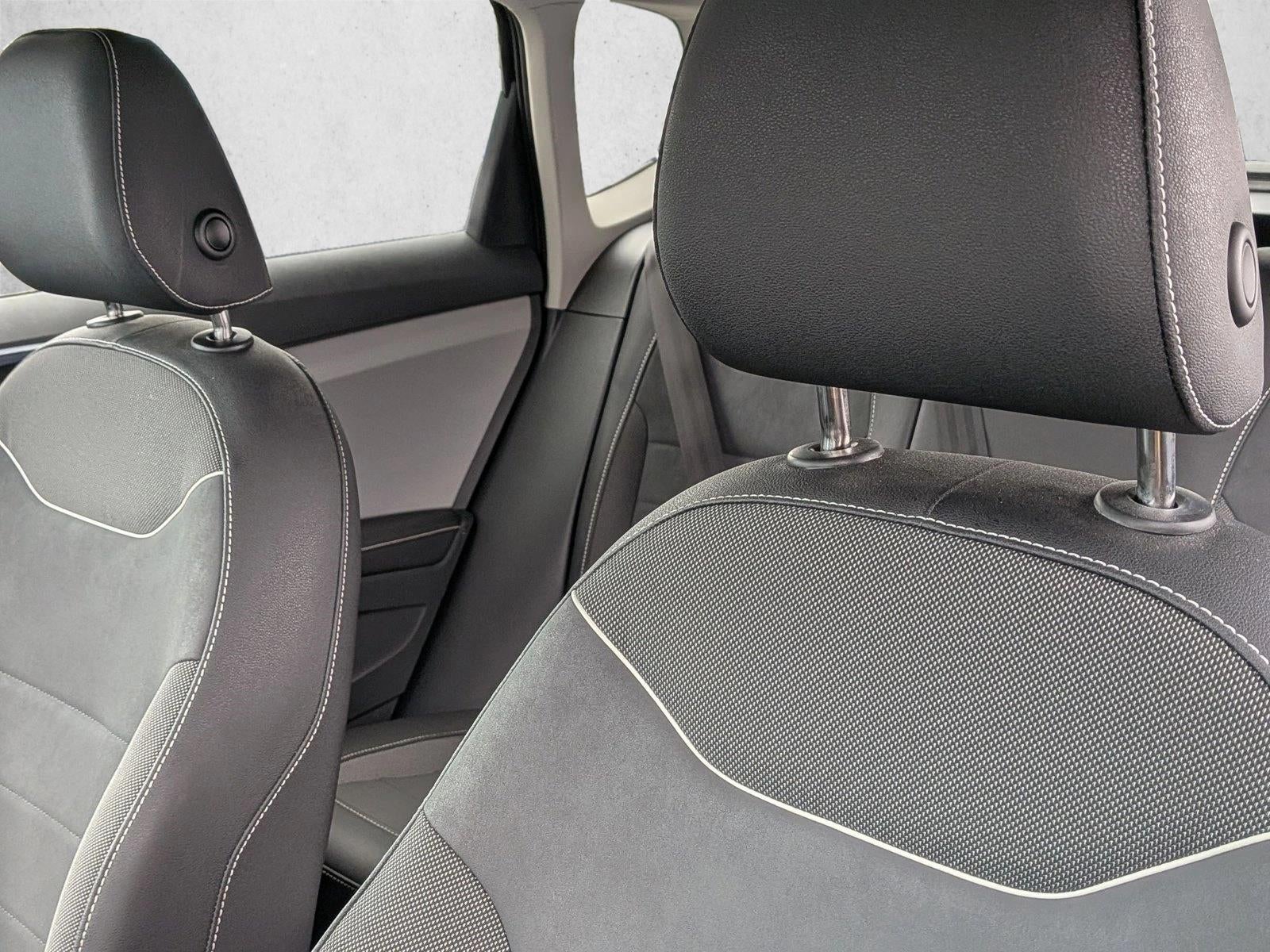 2024 Volkswagen Taos SE FWD