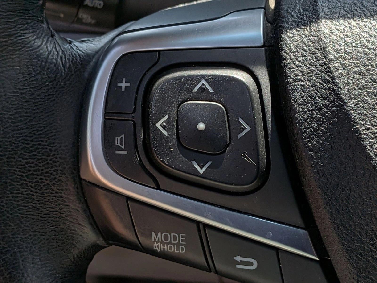 2017 Toyota Camry XLE Auto (Natl)