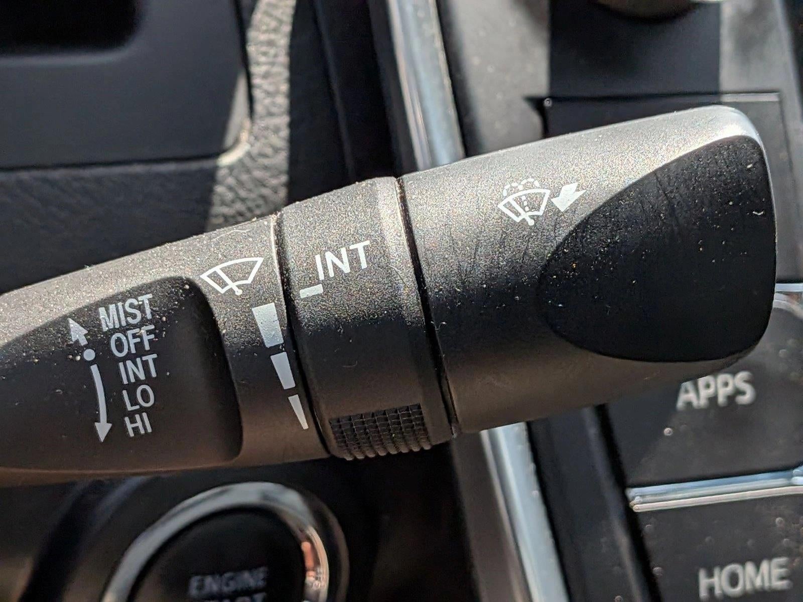 2017 Toyota Camry XLE Auto (Natl)