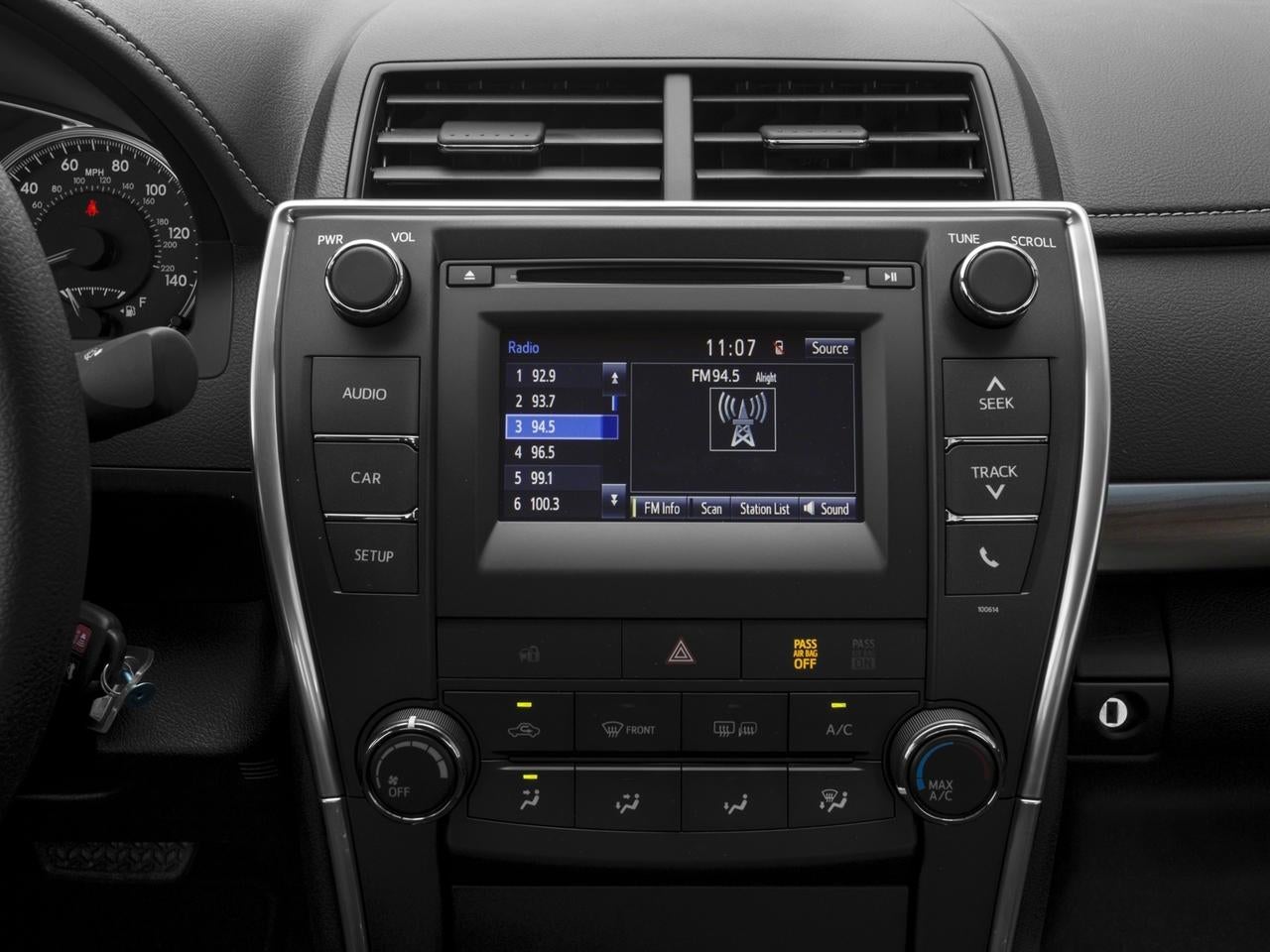 2017 Toyota Camry XLE Auto (Natl)