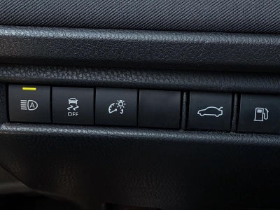 2025 Toyota Camry LE (Natl)