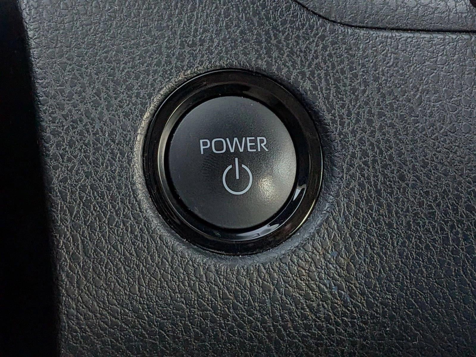 2025 Toyota Camry LE (Natl)