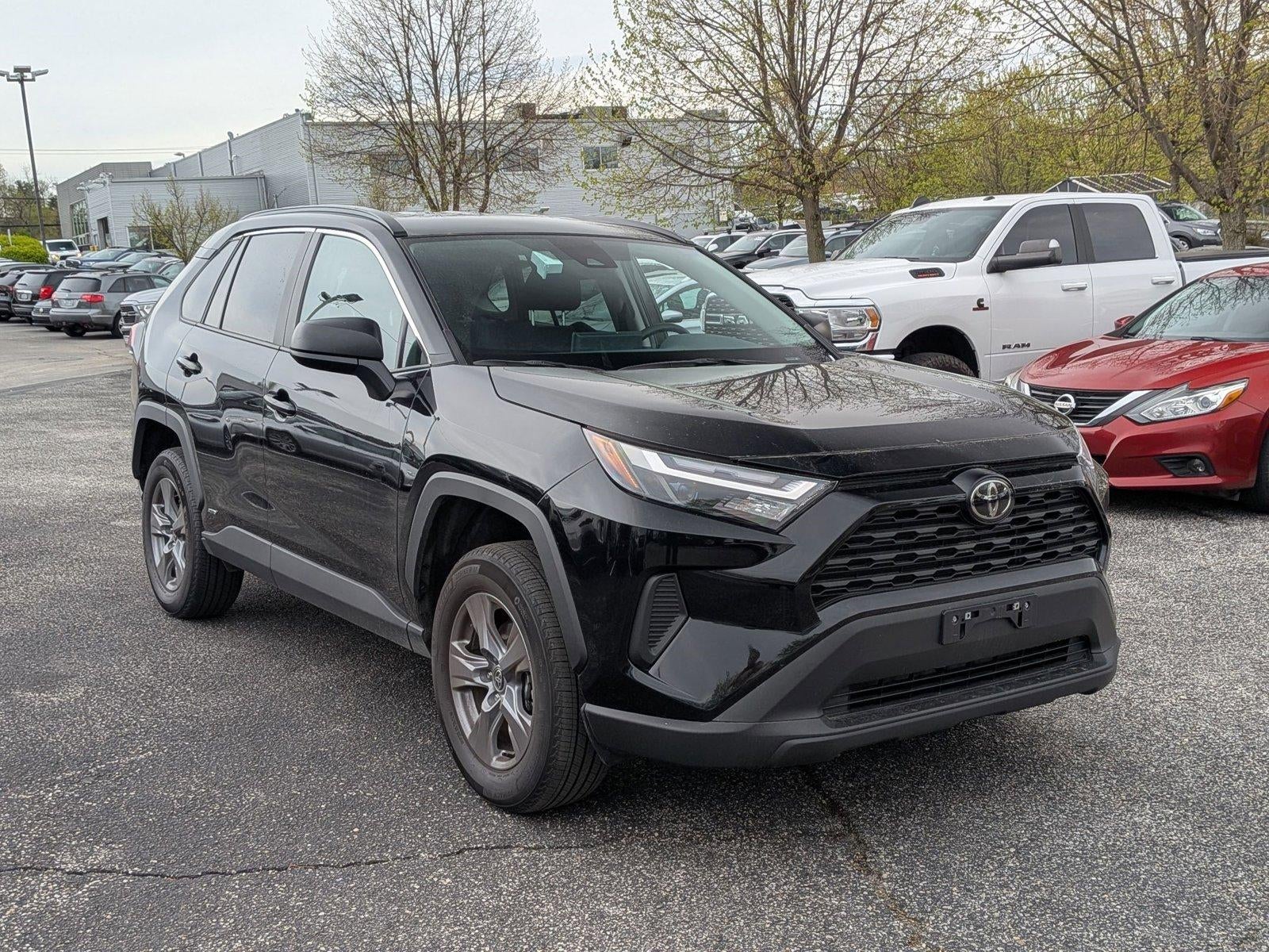 2025 Toyota RAV4 Hybrid LE AWD (Natl)