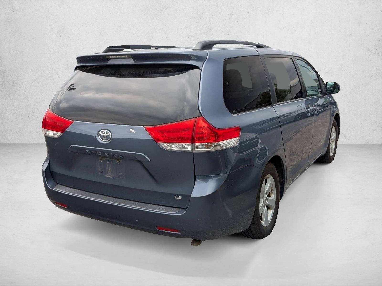 2014 Toyota Sienna 5dr 8-Pass Van V6 LE FWD (Natl)